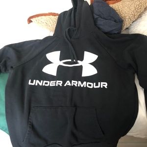 Size medium under armor sweatshirts